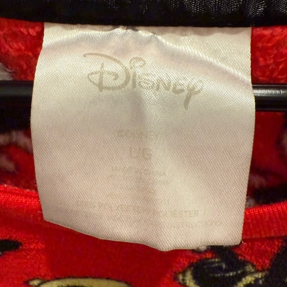 VINTAGE Disney Store Mickey & Minnie Red Sweater Women's Size Large SOFT - Picture 3 of 3